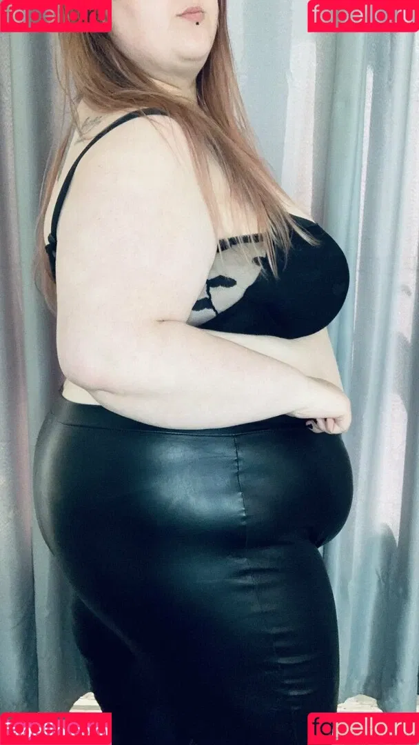 obeymisselle Onlyfans Photo Gallery 