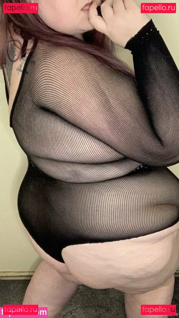 obeymisselle Onlyfans Photo Gallery 