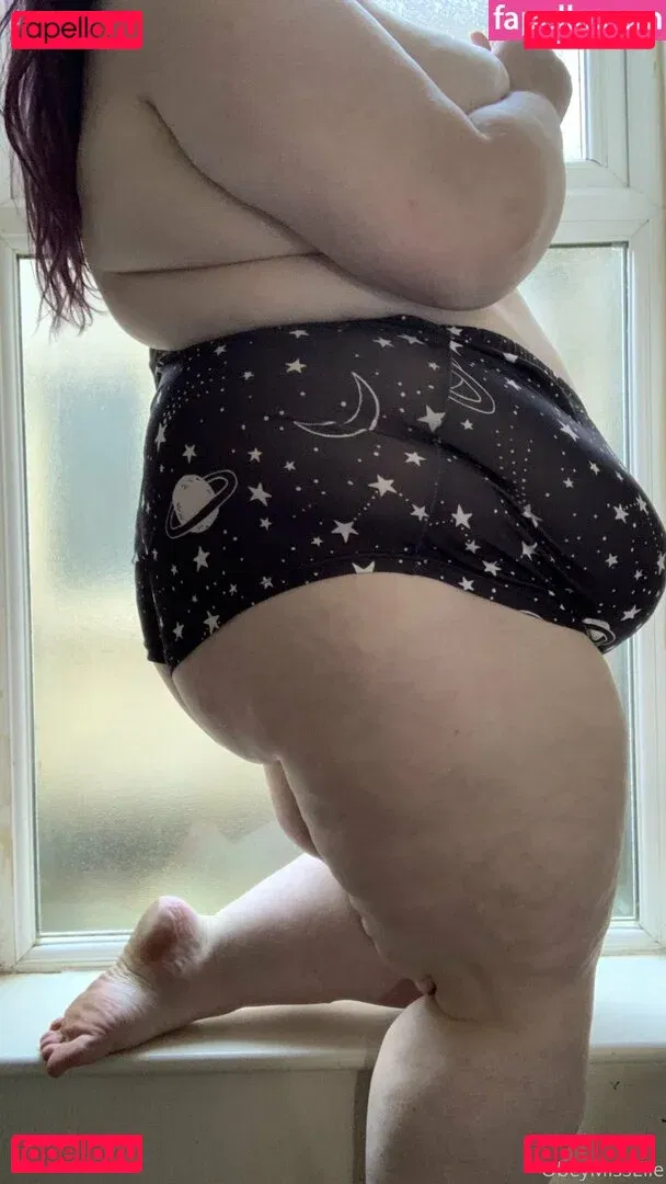 obeymisselle Onlyfans Photo Gallery 