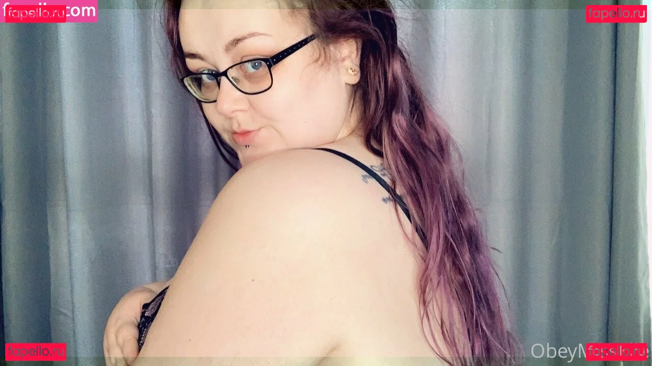 obeymisselle Onlyfans Photo Gallery 