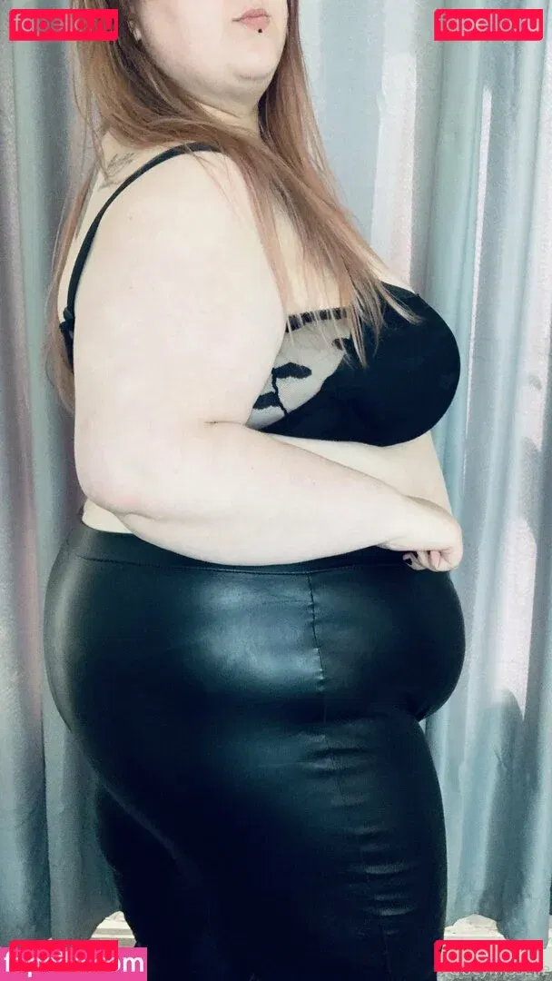 obeymisselle Onlyfans Photo Gallery 