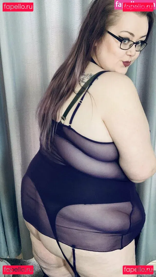 obeymisselle Onlyfans Photo Gallery 