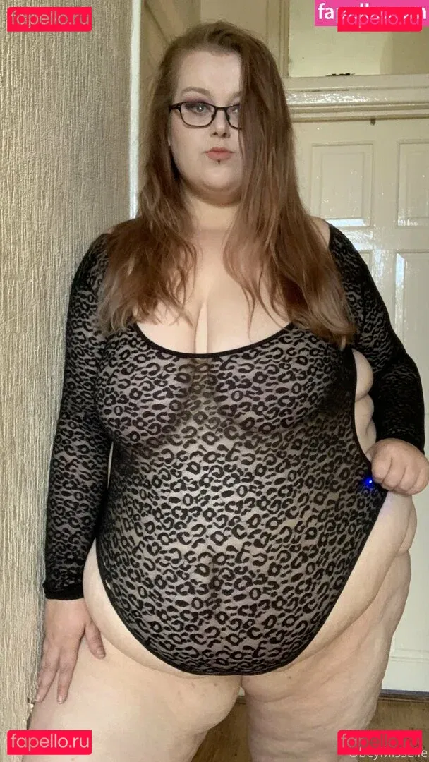 obeymisselle Onlyfans Photo Gallery 