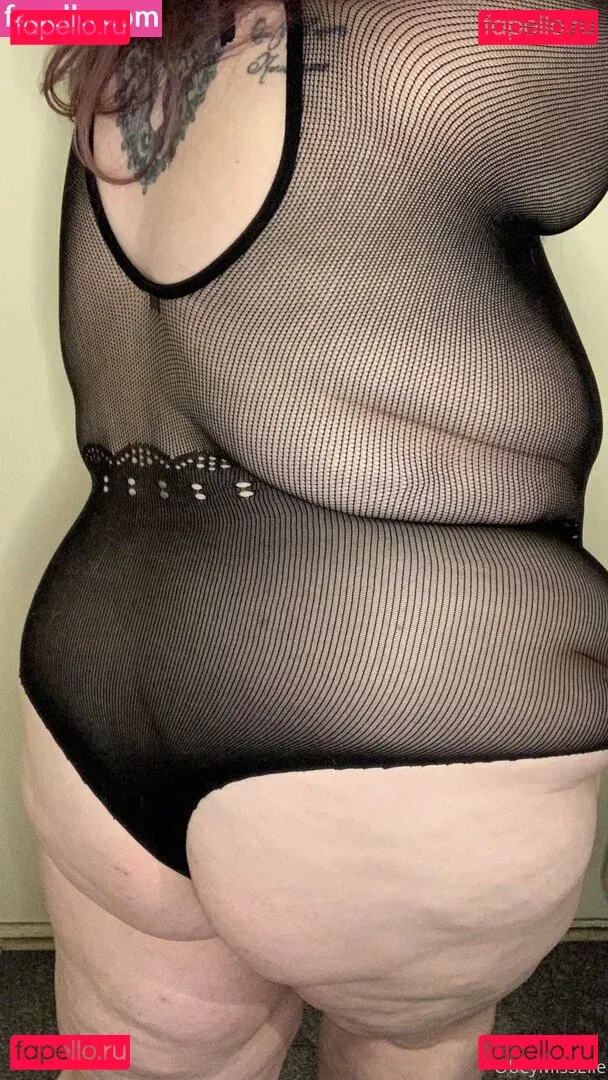 obeymisselle Onlyfans Photo Gallery 