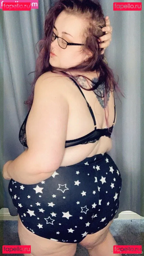 obeymisselle Onlyfans Photo Gallery 