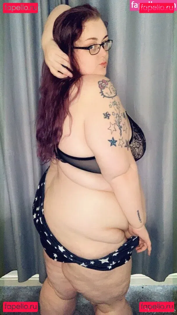 obeymisselle Onlyfans Photo Gallery 