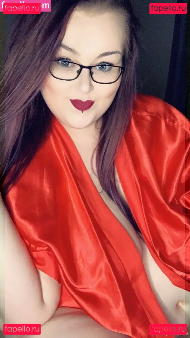 obeymisselle Onlyfans Photo Gallery 