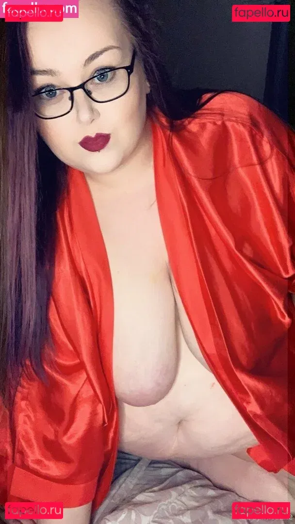 obeymisselle Onlyfans Photo Gallery 