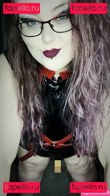 obeymisselle Onlyfans Photo Gallery 