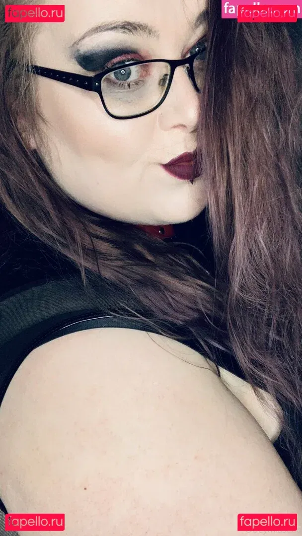 obeymisselle Onlyfans Photo Gallery 