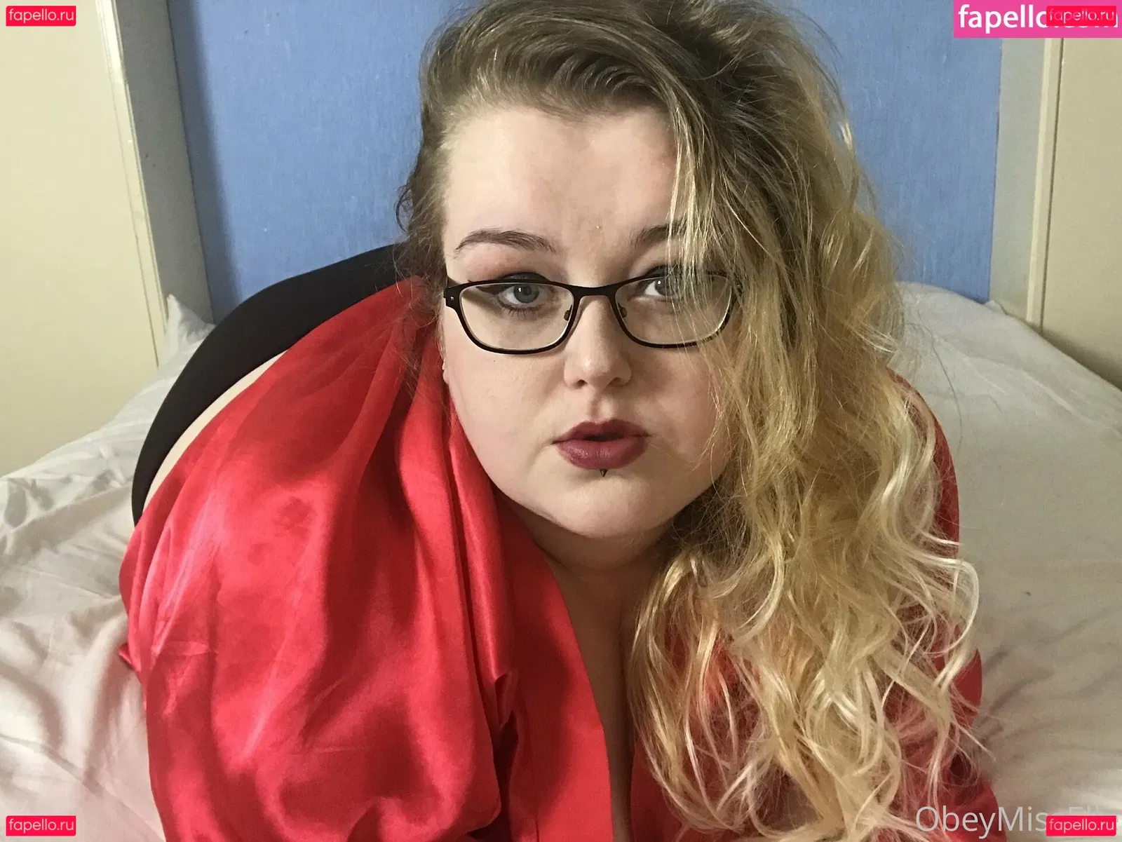 obeymisselle Onlyfans Photo Gallery 