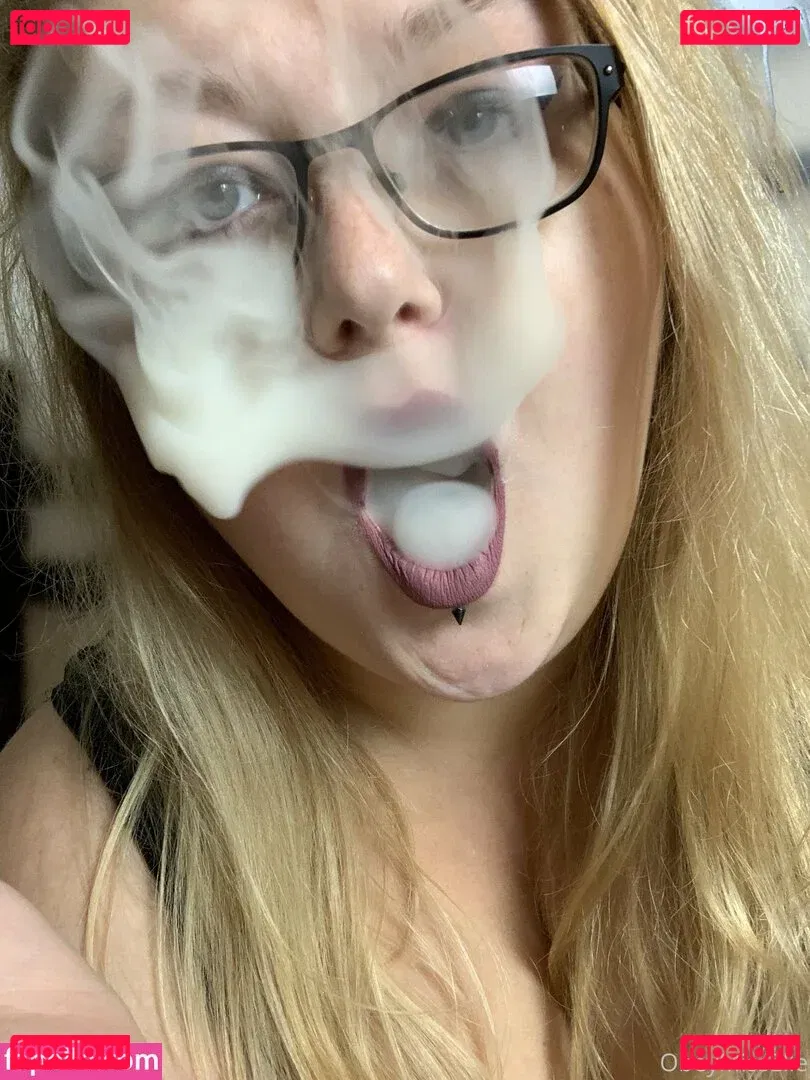 obeymisselle Onlyfans Photo Gallery 