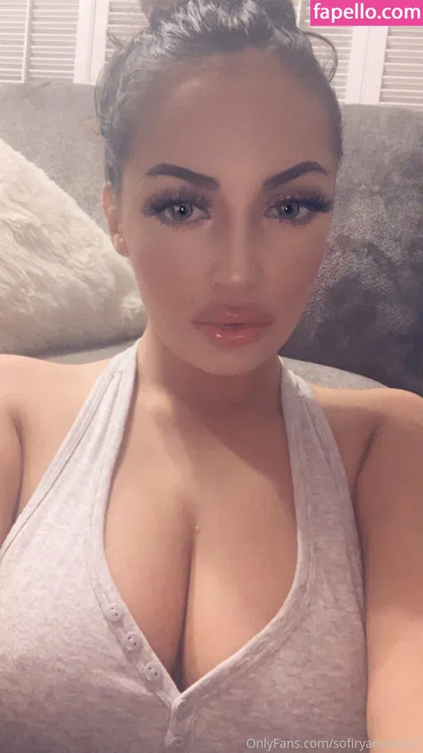 sofiryanxoxoxo Onlyfans Photo Gallery 