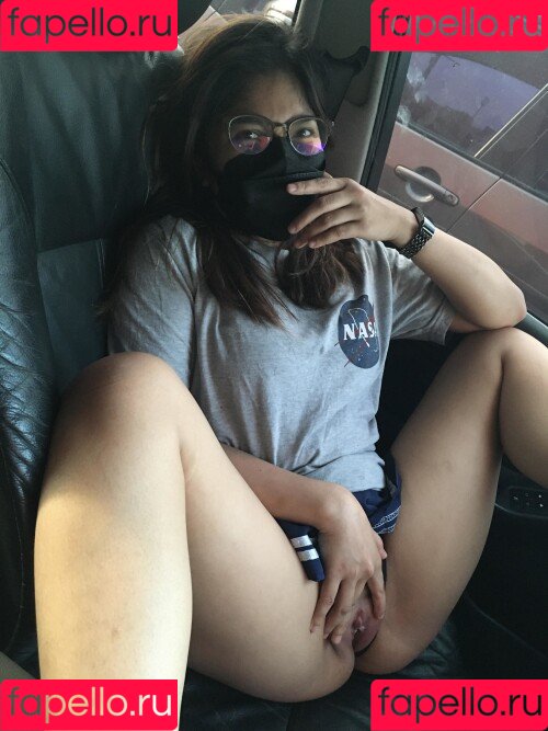 TinyAsianDoll18 Onlyfans Photo Gallery 