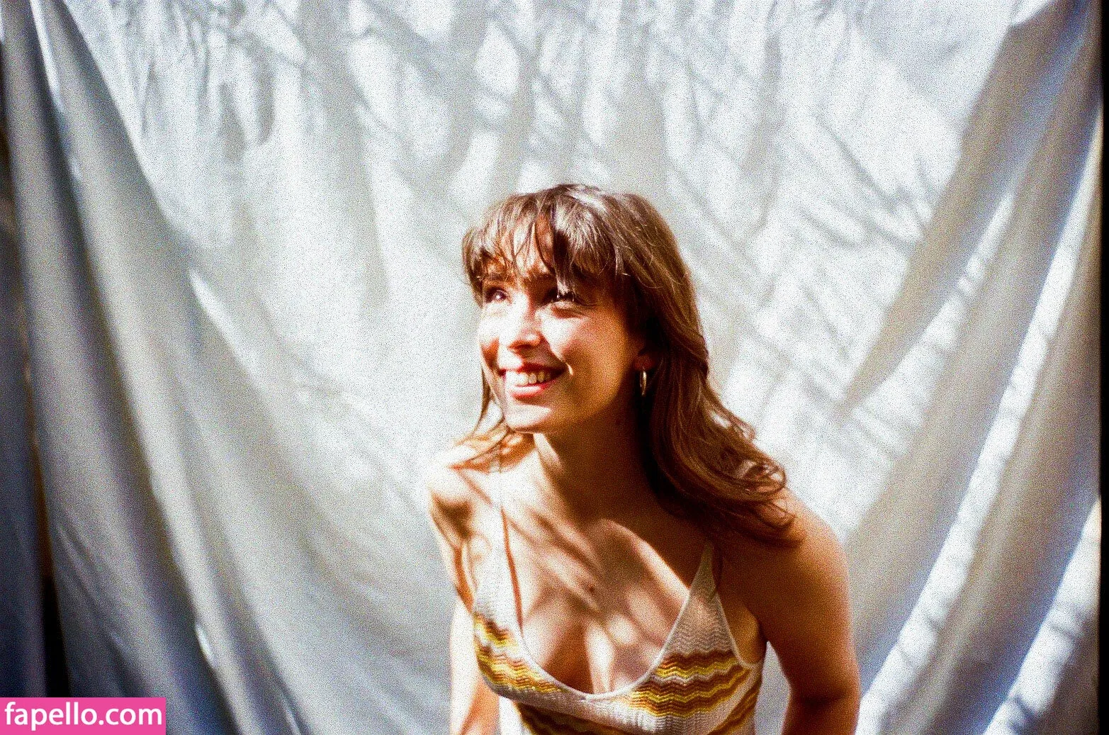 Lucie Bourdeu Onlyfans Photo Gallery 