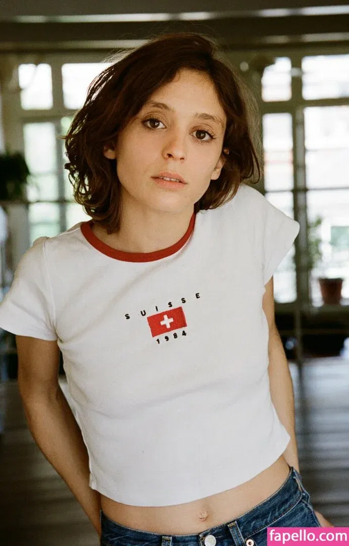 Lucie Bourdeu Onlyfans Photo Gallery 