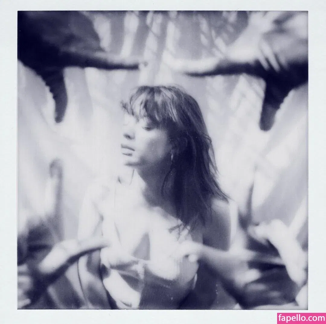 Lucie Bourdeu Onlyfans Photo Gallery 