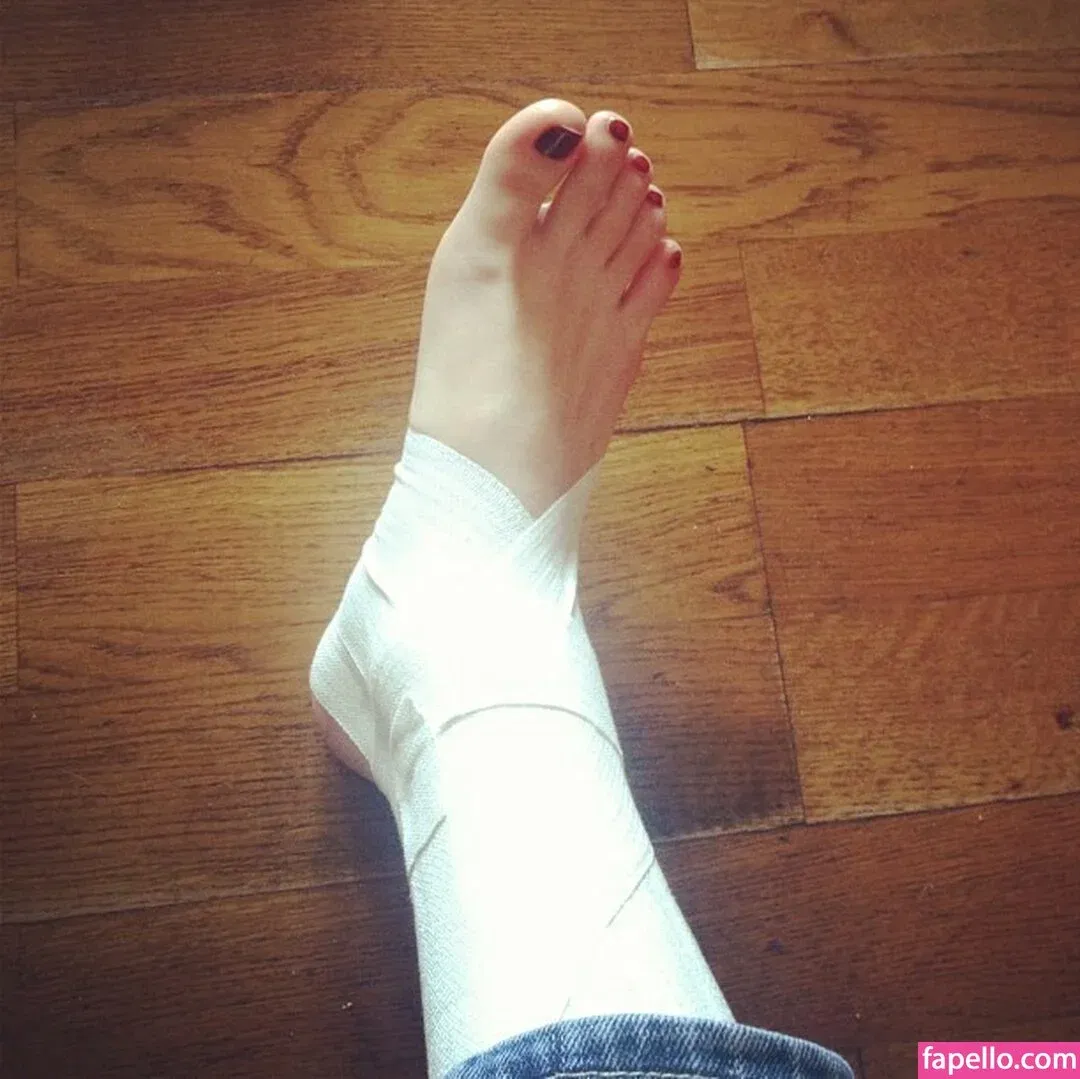 Lucie Bourdeu Onlyfans Photo Gallery 