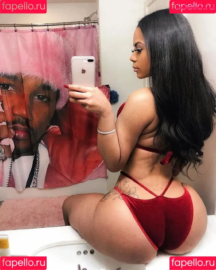 Strella Katt Onlyfans Photo Gallery 