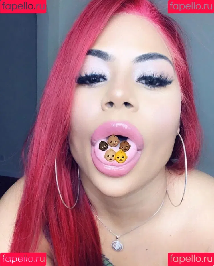 Strella Katt Onlyfans Photo Gallery 