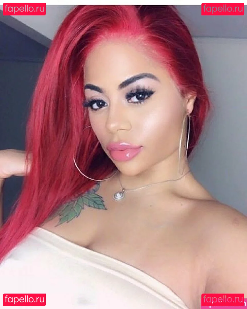 Strella Katt Onlyfans Photo Gallery 