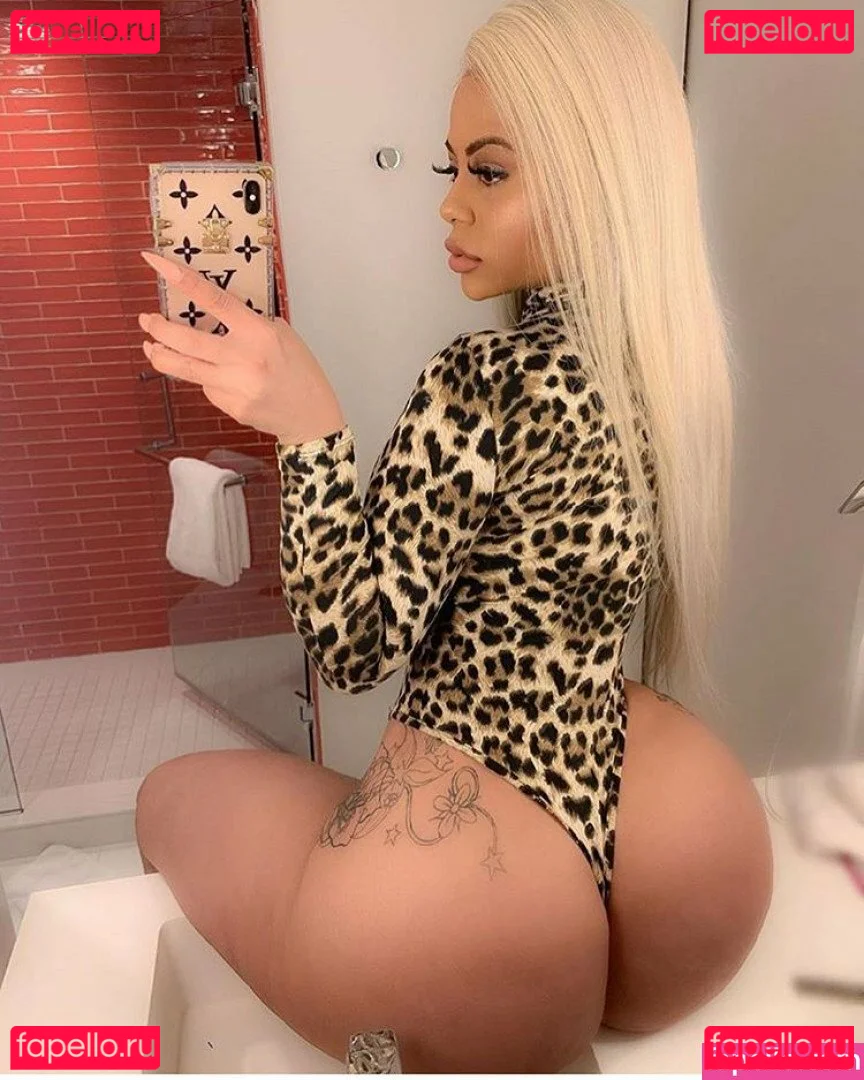 Strella Katt Onlyfans Photo Gallery 