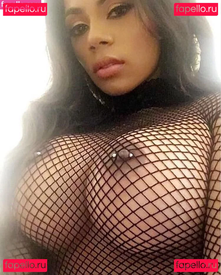 Strella Katt Onlyfans Photo Gallery 