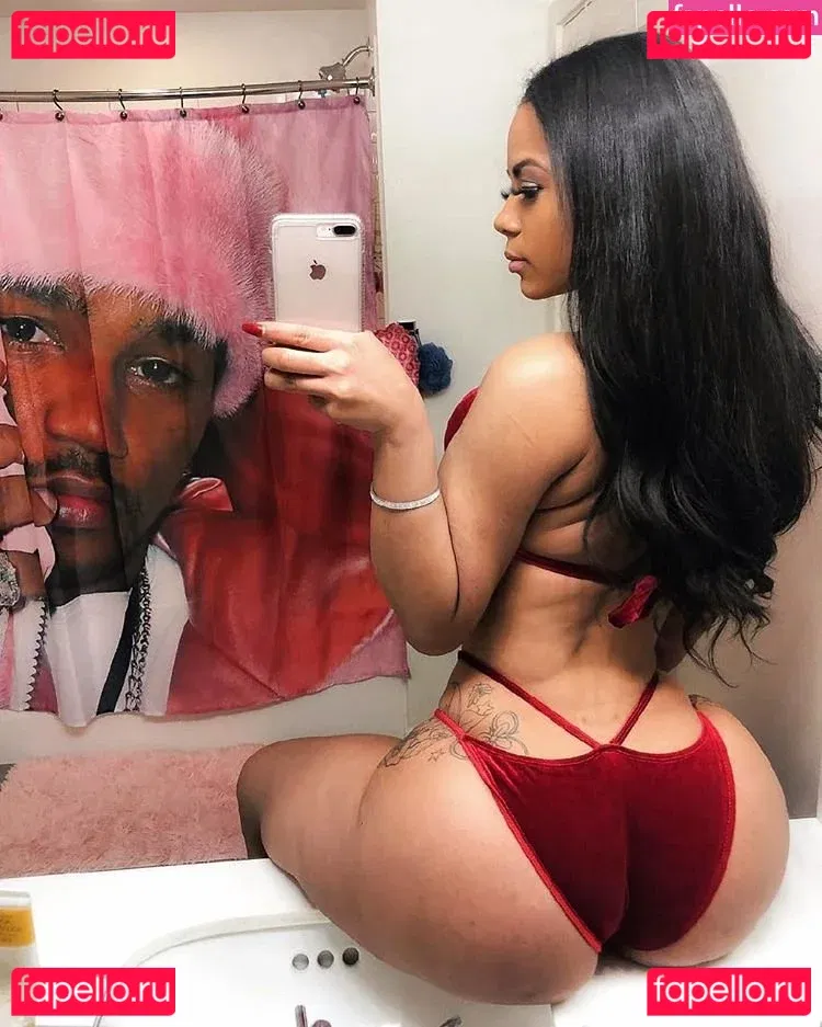 Strella Katt Onlyfans Photo Gallery 