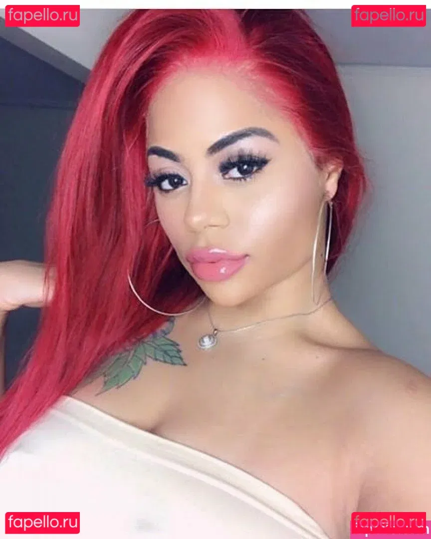 Strella Katt Onlyfans Photo Gallery 