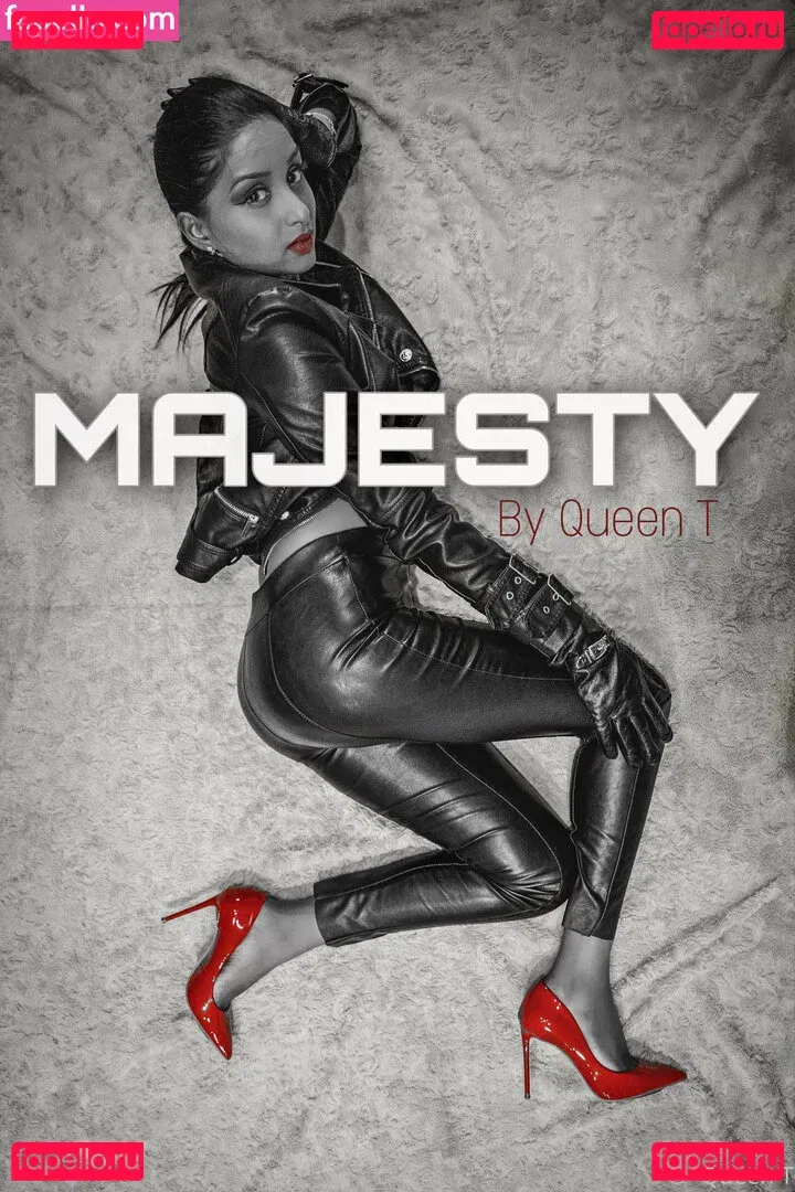 thequeentrish Onlyfans Photo Gallery 