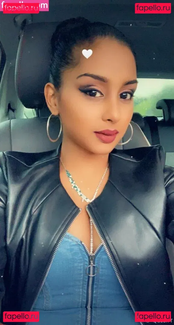 thequeentrish Onlyfans Photo Gallery 