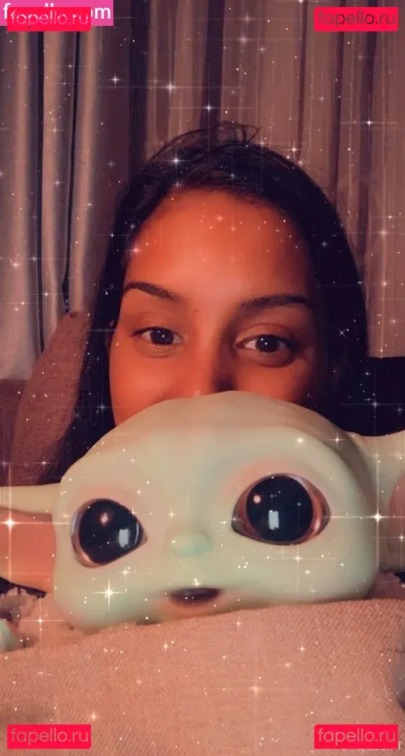 thequeentrish Onlyfans Photo Gallery 