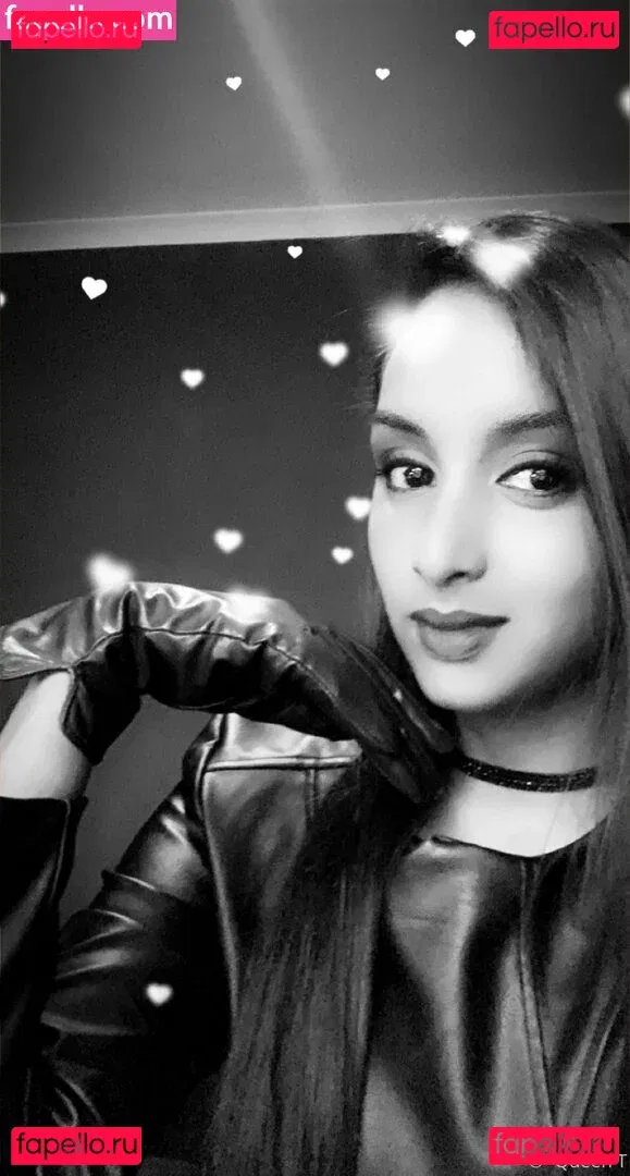 thequeentrish Onlyfans Photo Gallery 