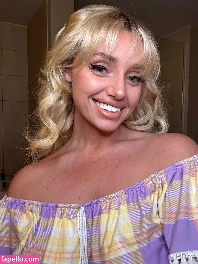 cassholland Onlyfans Photo Gallery 