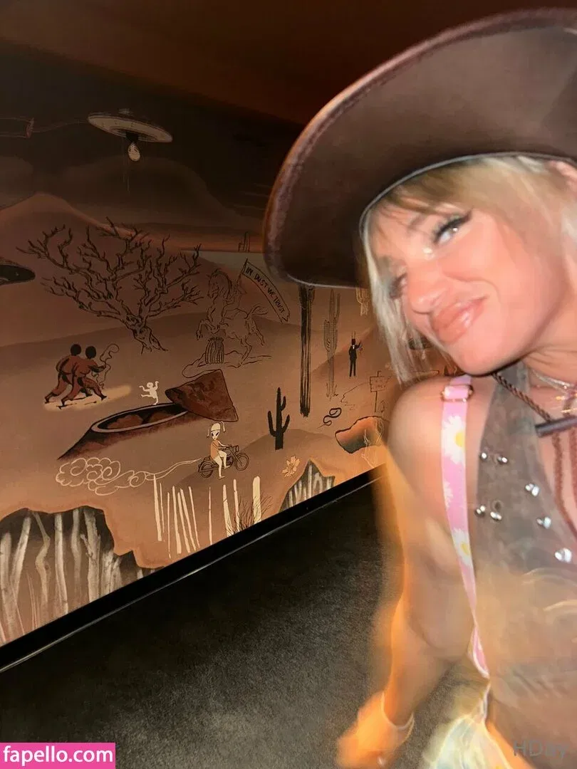 cassholland Onlyfans Photo Gallery 