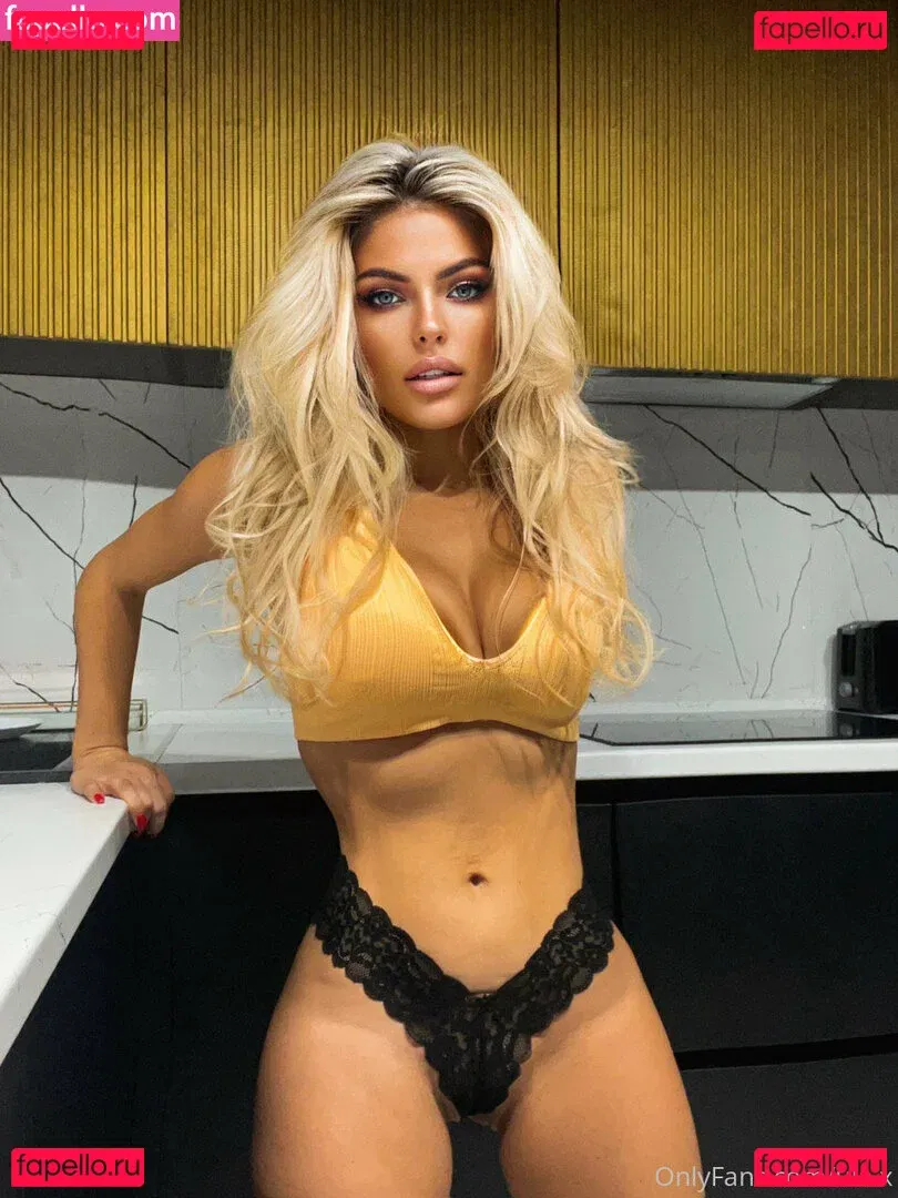 Ula.X Onlyfans Photo Gallery 