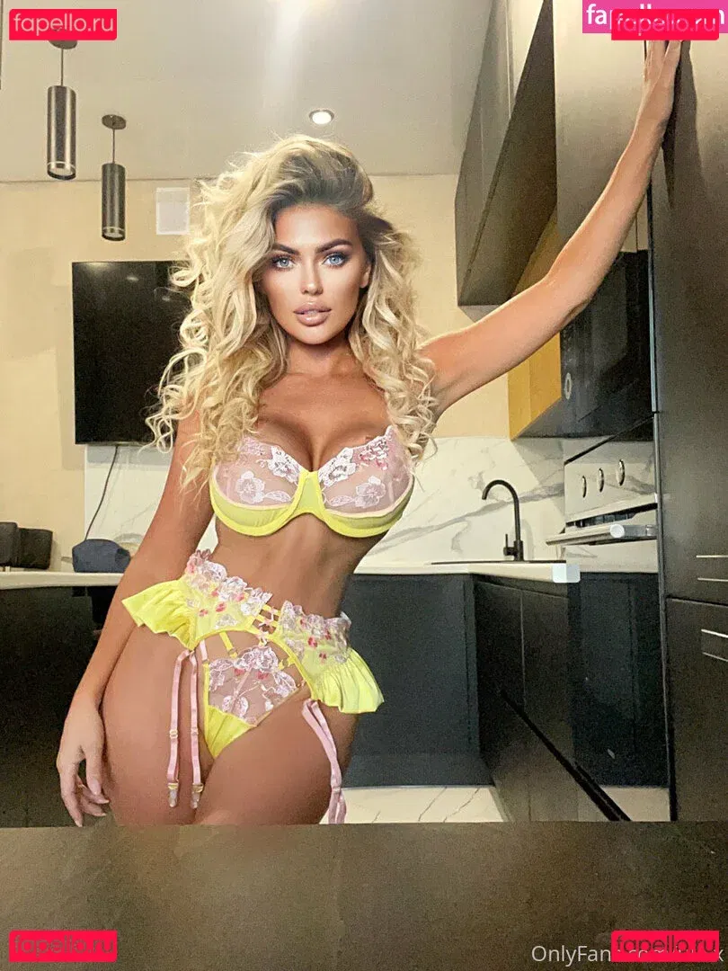 Ula.X Onlyfans Photo Gallery 