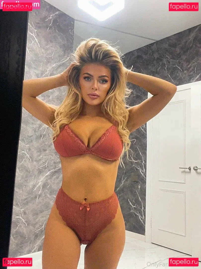 Ula.X Onlyfans Photo Gallery 