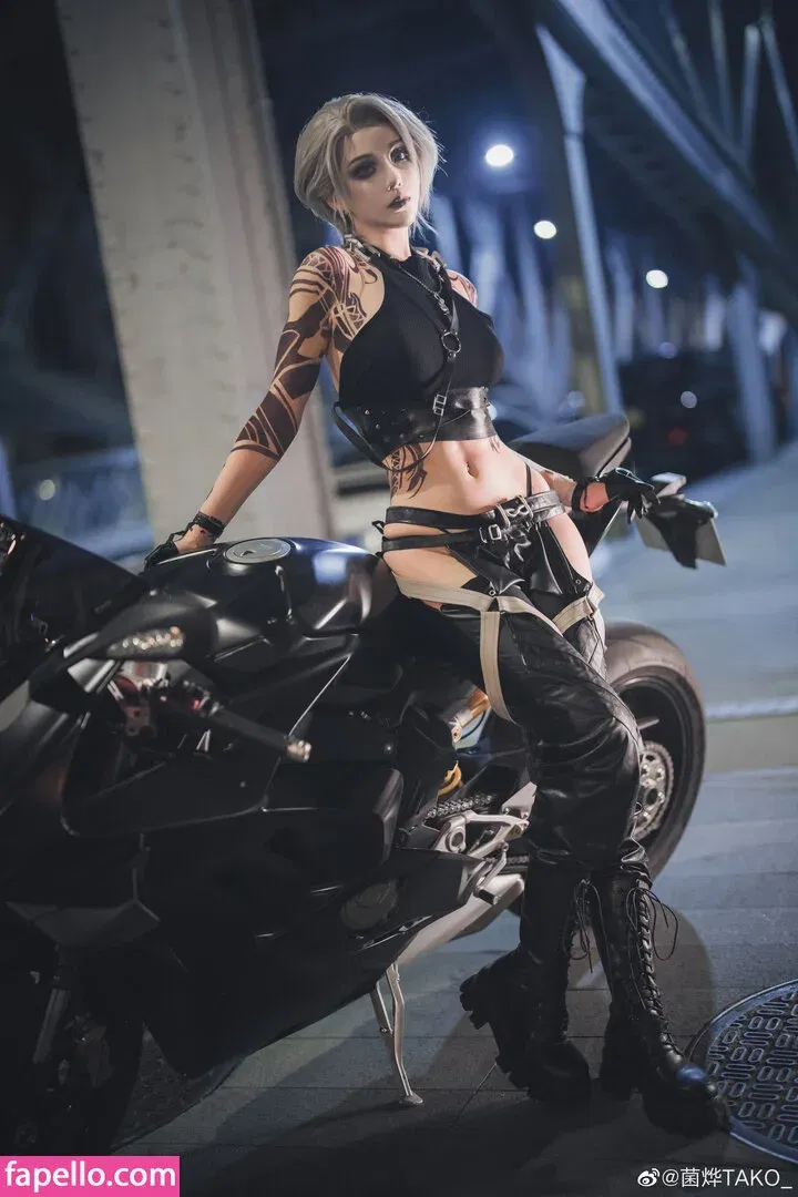 Takomayuyi Onlyfans Photo Gallery 