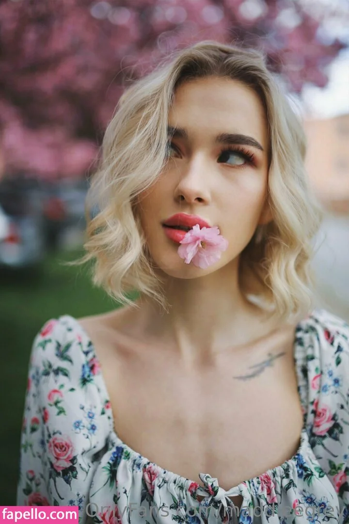 Maddie Grey Onlyfans Photo Gallery 