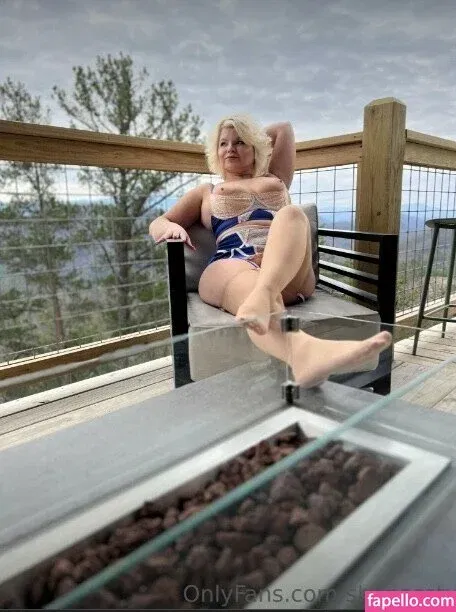 Chivelicious Onlyfans Photo Gallery 