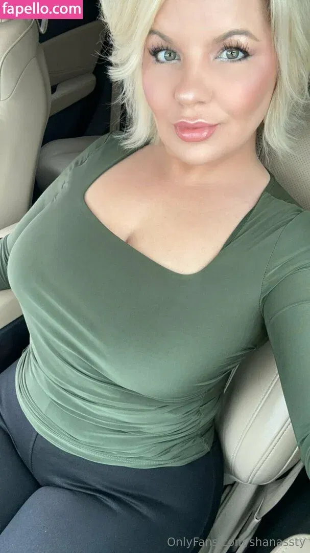 Chivelicious Onlyfans Photo Gallery 