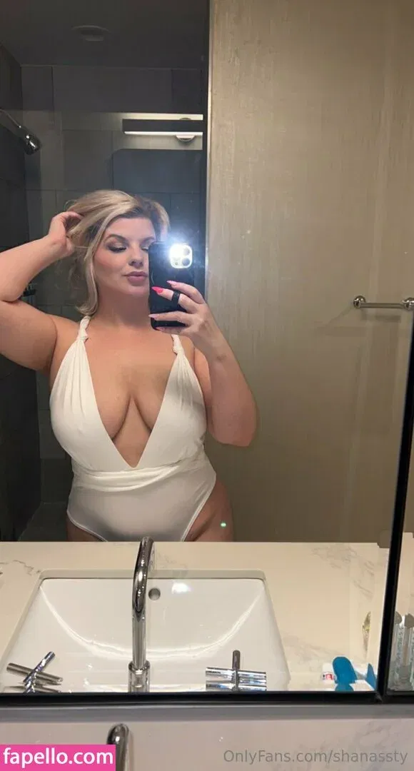 Chivelicious Onlyfans Photo Gallery 