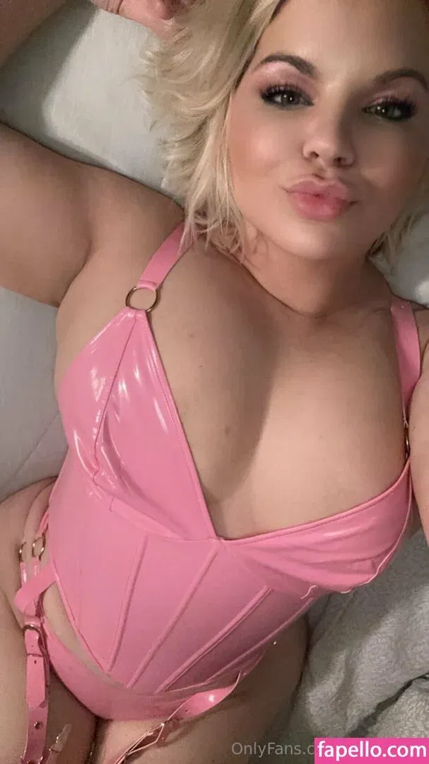 Chivelicious Onlyfans Photo Gallery 