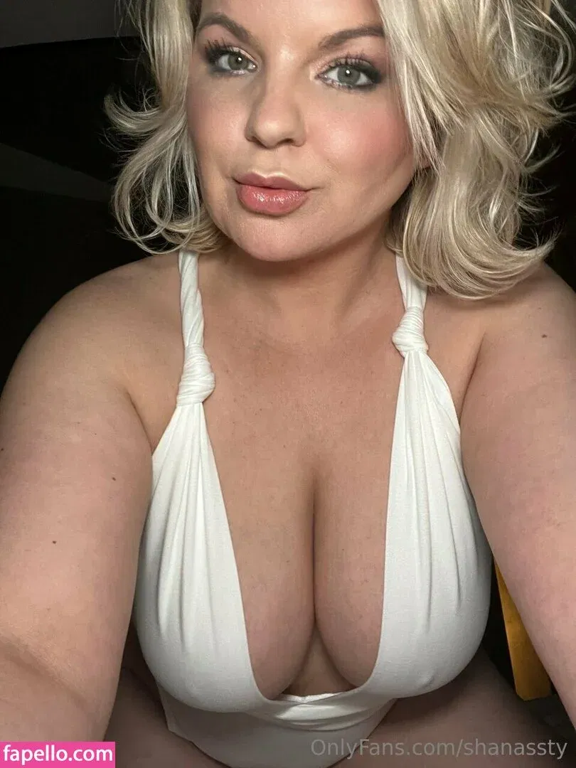 Chivelicious Onlyfans Photo Gallery 