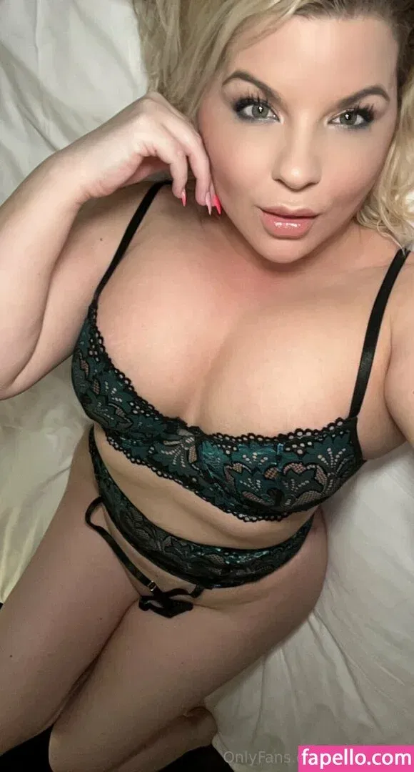 Chivelicious Onlyfans Photo Gallery 