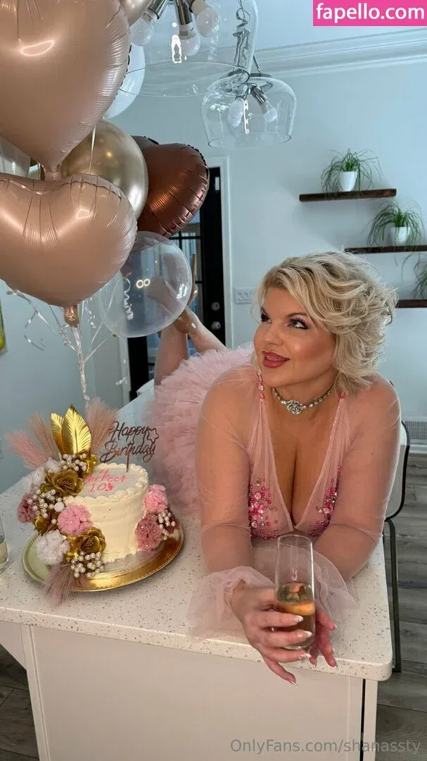 Chivelicious Onlyfans Photo Gallery 