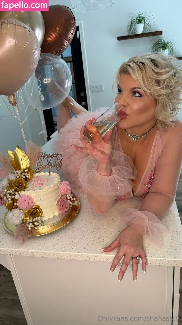 Chivelicious Onlyfans Photo Gallery 