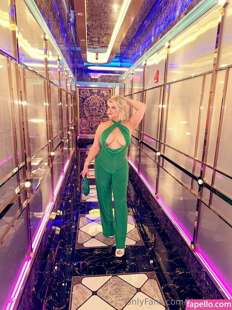 Chivelicious Onlyfans Photo Gallery 