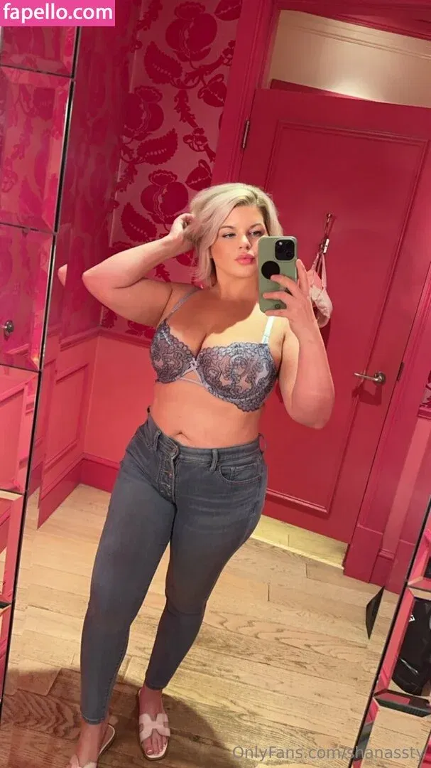 Chivelicious Onlyfans Photo Gallery 